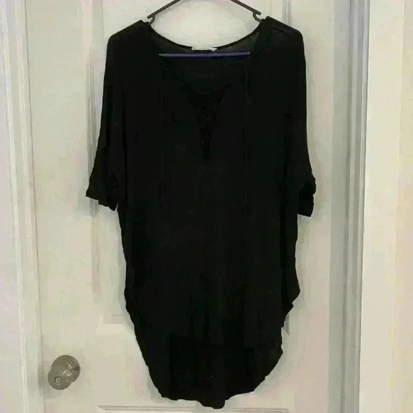 Lush Short Sleeve Top - Picture 1 of 9